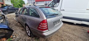 MERCEDES-BENZ C 220CDI 110KW KÓD: 646963 kombi - 9