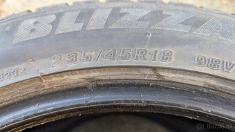 Zimne pneu 235/45 R18 - 9