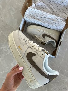 Nike Air Force 1 dámske tenisky béžovo hnedé - 9