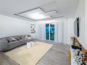 Novostavba nadštandardne moderne zariadeného 4i bungalovu - 9