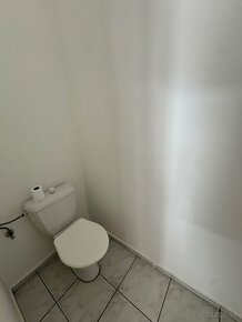 Prenájom kancelárskeho priestoru - 52 m² Nitra, Farská - 9