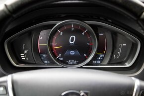 Volvo V40 D4 Momentum Geartronic - 9