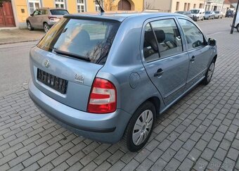 Škoda Fabia 1,4 16V Ambiente Automat benzín automat 55 kw - 9