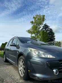 Peugeot 307sw s panoramou - 9