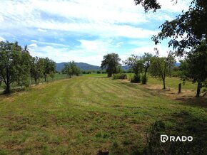 RADO │Obrovský slnečný rovinatý stavebný pozemok - Pruské -  - 9