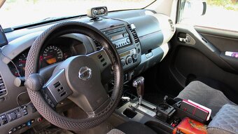 Nissan Navara 2.5 Automat, 128kW - 9