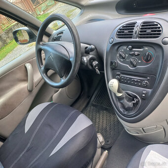 Citroen XSARA PICASSO 2.0 HDI 66kW - 9