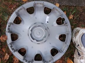 Original puklice Skoda 15" - nove - 9