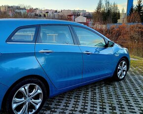 Hyundai i30 CW 1,6 diesel 94kw r.v.7/2014 - 9