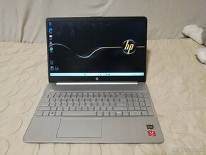 HP 15s. RYZEN 5 4-jadro. 16 GB DDR4. 15,6" Full HD. 256GB NV - 9