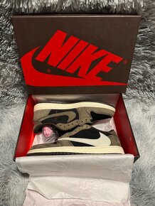 Jordan 1 Low Travis Scott Mocha - 9