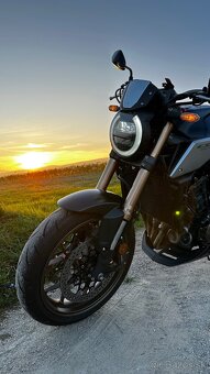 Honda CB650R Neo Sports Café - 9