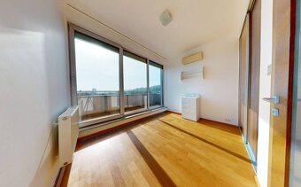 Penthouse s veľkou slnečnou terasou a dvomi parkovacími mies - 9