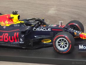 Max Verstappen (RB16B) 1:18 VC Abu-Dhabi 2021 - 9