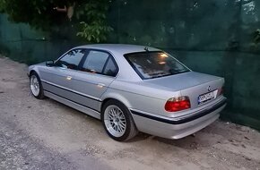 BMW 735i E38 - 9