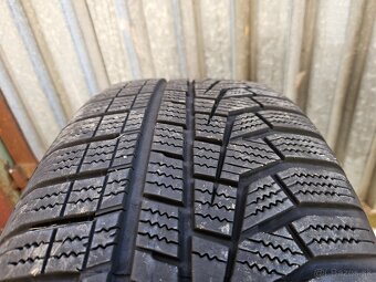 Zimné pneumatiky Hankook + Semperit - 205/55 r17 - 9