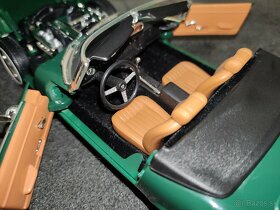 prodám model 1:18 jaguar e type cabrio 1971 - 9