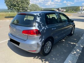 Volkswagen Golf 1.4 Comfortline 5MT, Benzín 59 kW//PANORAMA/ - 9