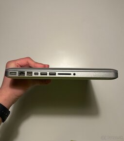 Apple MacBook Pro Mid 2009 - 9