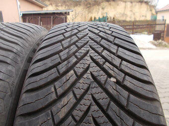 Pneumatiky Vredestein 205/60R16 XL celoročné 4ks - 9