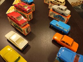 Staré hračky - autíčka škoda, Wartburg PlasticArt ne ITES - 9