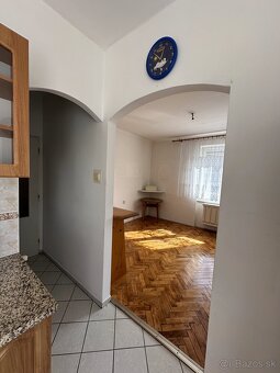 Slnečný 3-izbový byt neďaleko centra (74,42 m²) - 9