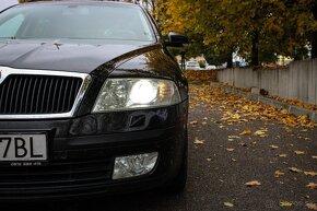 Škoda Octavia Combi 2.0 TDI Ambiente - 9