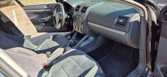 VOLKSWAGEN JETTA 1.9TDI 77kW BXE - 9