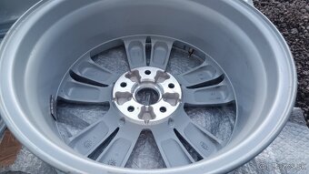 Sada elektrónov KIA HYUNDAI 7Jx17 H2 ET 48,5 rozteč 5x114,3 - 9