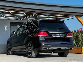 Mercedes-Benz GLE SUV 350d AMG Line 4Matic A/T - 9