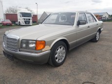 Mercedes 126 260E - 9