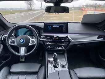 BMW 530e xDrive A/T M-Packet LASER benzín +elektro - 9