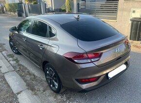 Hyundai i30 fastback - 9