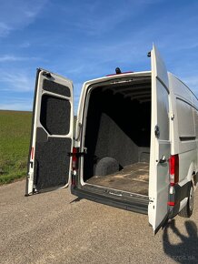 Predám VW Crafter L2H3 dodávka - 9