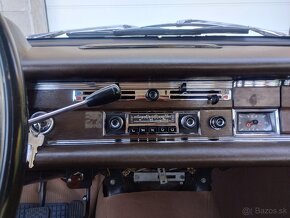 Mercedes  230 heckflosse - 9