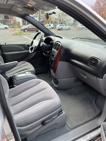 Chrysler Grand Voyager 2,8 CRD 12/2007 kupene SK - 9