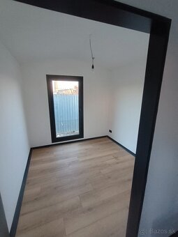 TINY House 8x3m 2 izby- kuchyňa-kúpeľňa - 9