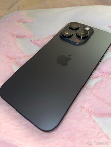 iPhone 15 Pro 512 GB Black Titanium - 9