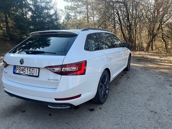 Škoda superb sportline - 9