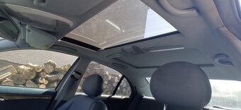 Mercedes-Benz E320 CDI ročník 2002 - 9