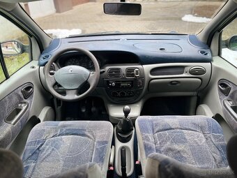 Renault Megane Scenic - 9