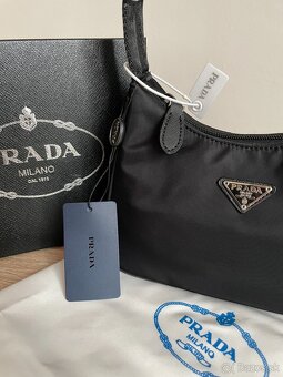 Prada Re-edition 2000 kabelka s krabicou - 9