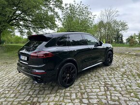 Porsche Cayenne S 2015 - 9