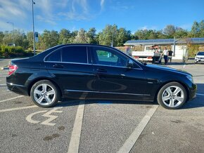 Mercedes C 320 CDI, automat, šíber, top stav - 9