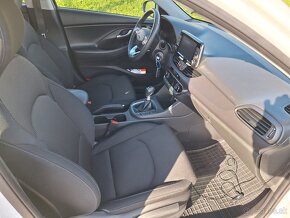 Hyundai i30 1.4 T-GDi Comfort - 40 tis km - 9