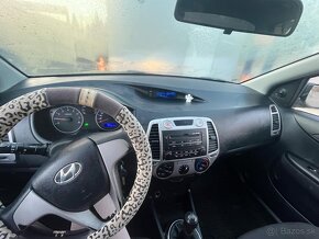 Hyundai i20 1 majitel 188.oookm - 9