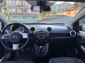 Predám Mazda 2 1,3 63 kw - 9