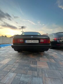 Bmw e30 coupe 318is - 9