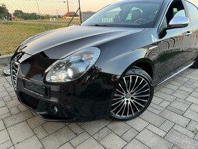 Alfa Romeo Giulietta Quadrifoglio Verde 1750 TBI 235PS - 9