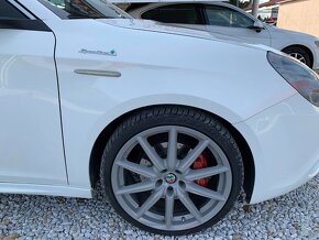 Alfa Romeo Giulietta 1.4 T MultiAir Distinctive - 9